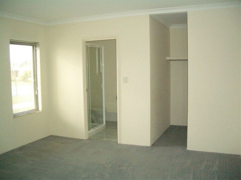 72 Grand Parade, Redcliffe WA 6104