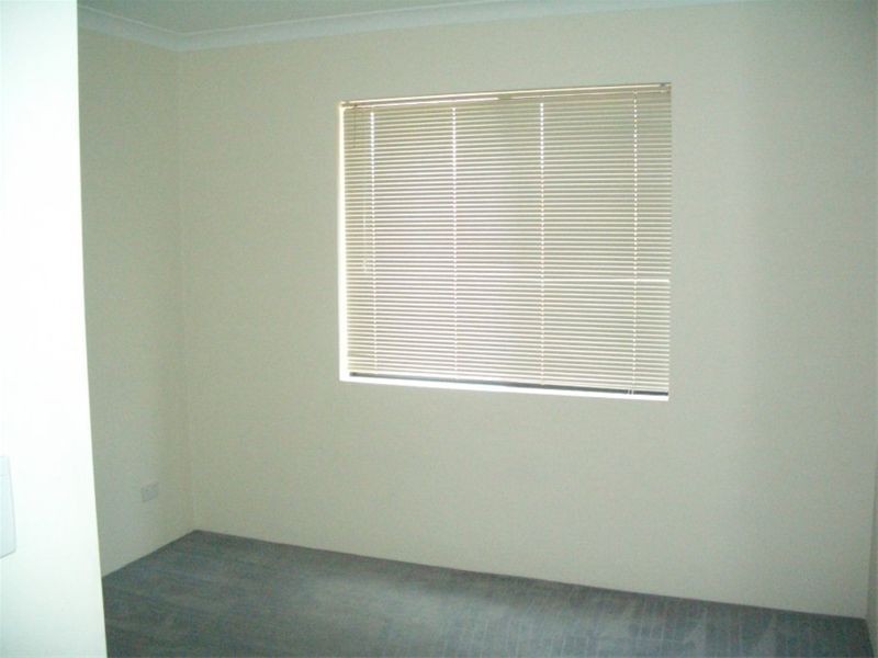 72 Grand Parade, Redcliffe WA 6104