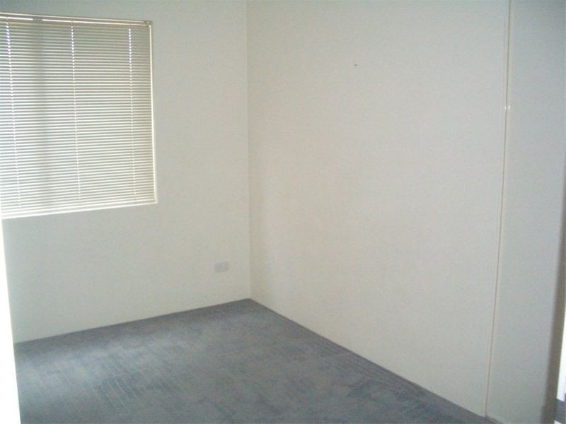 72 Grand Parade, Redcliffe WA 6104