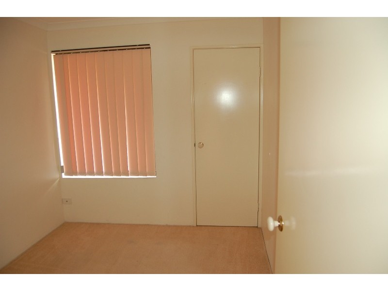 1/64 Henry Street, East Cannington WA 6107