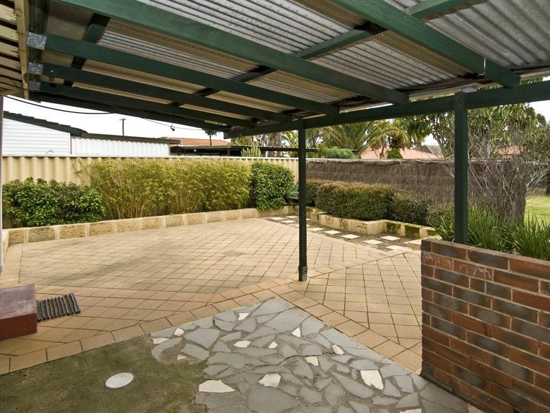 305 Fulham Street, Cloverdale WA 6105