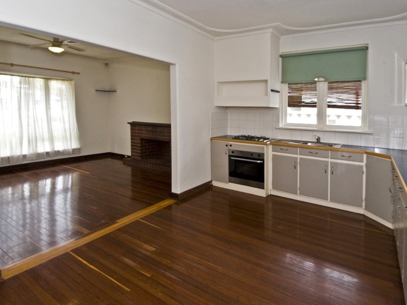 305 Fulham Street, Cloverdale WA 6105