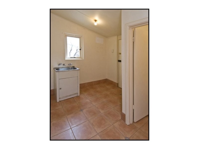 305 Fulham Street, Cloverdale WA 6105