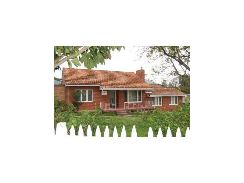 8 Earl Street, Bentley WA 6102