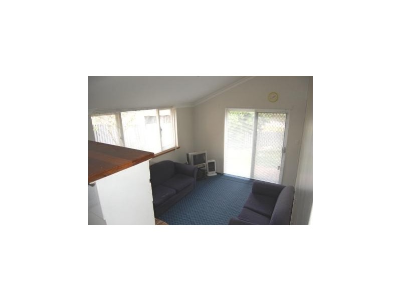 8 Earl Street, Bentley WA 6102