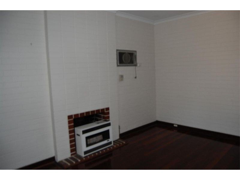 136 Manning Road, Wilson WA 6107
