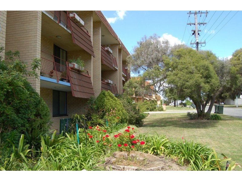 4/58 King George Street, Victoria Park WA 6100