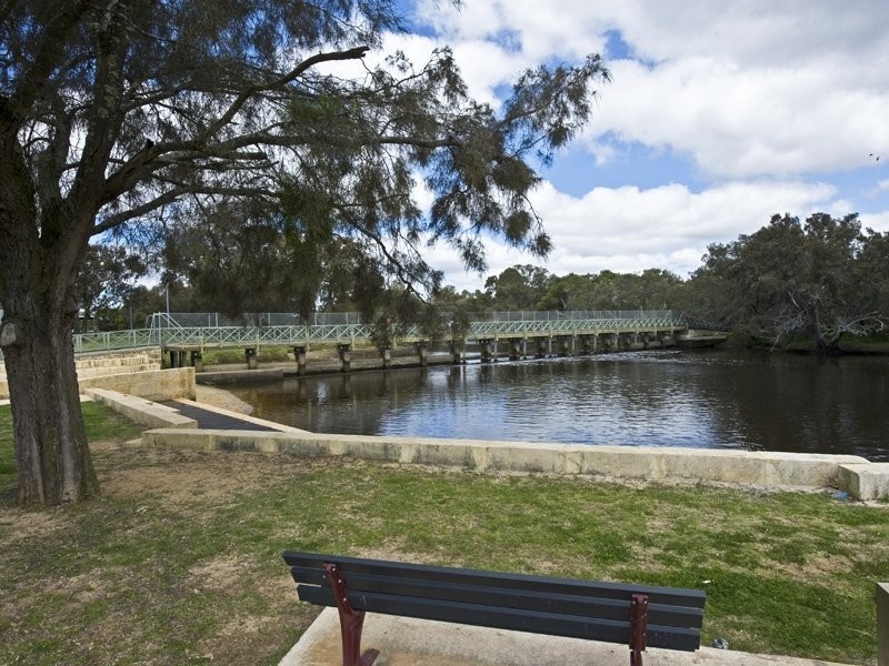 3 Hendon Place, Wilson WA 6107