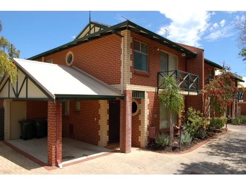 1/17 Clydesdale Street, Victoria Park WA 6100