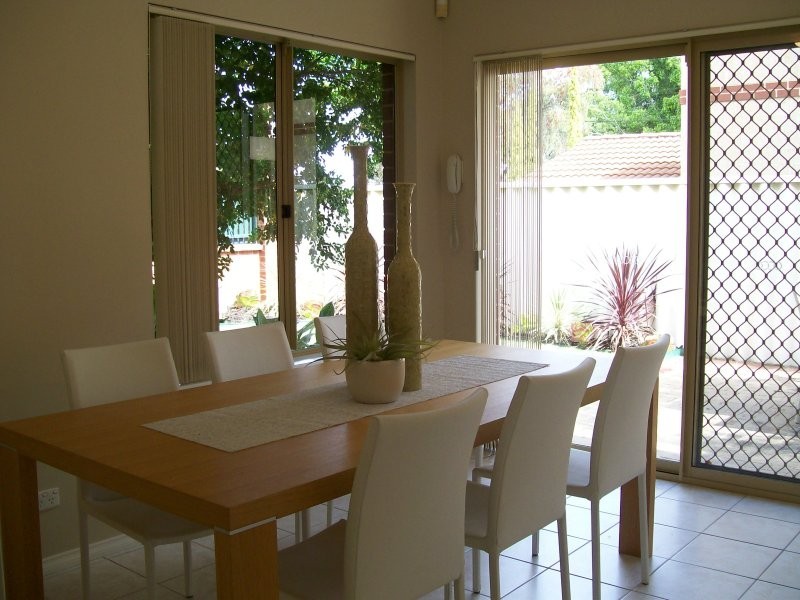 1/17 Clydesdale Street, Victoria Park WA 6100