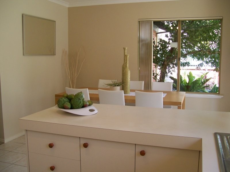 1/17 Clydesdale Street, Victoria Park WA 6100