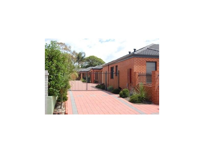 63A Walpole Street, St James WA 6102