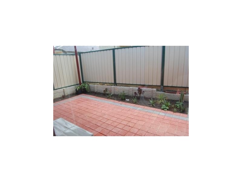 63A Walpole Street, St James WA 6102