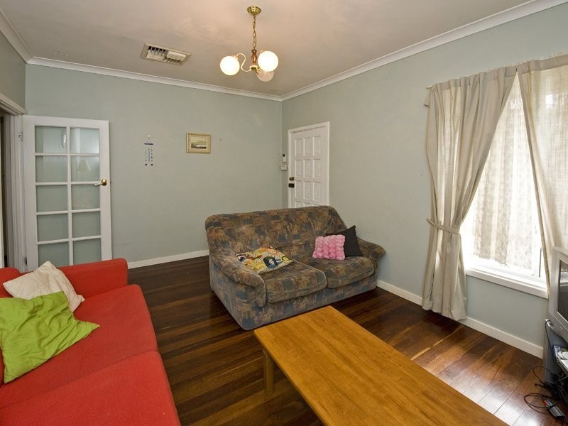 55 Hopkinson Way, Wilson WA 6107