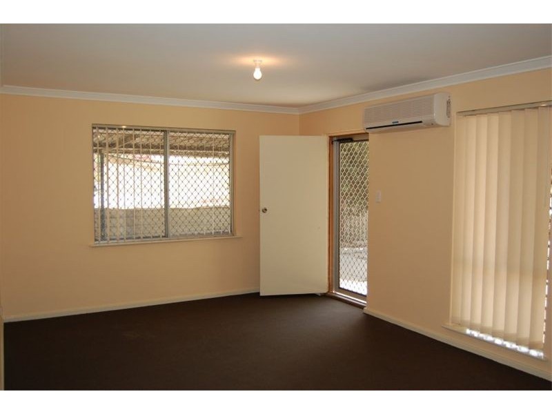 253A Welshpool Road, Queens Park WA 6107