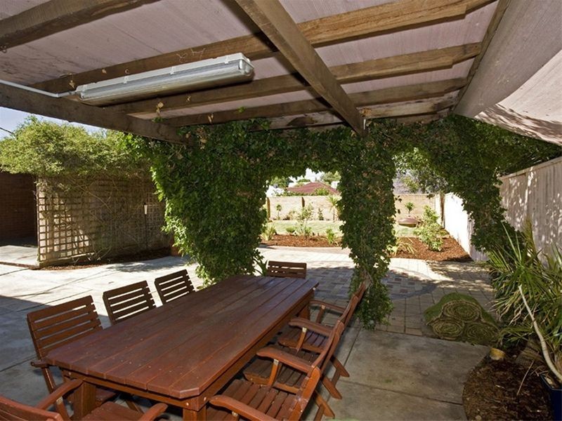 70 Swansea Street, East Victoria Park WA 6101