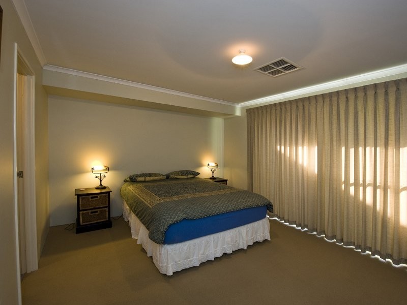 95 Kitchener Avenue, Victoria Park WA 6100