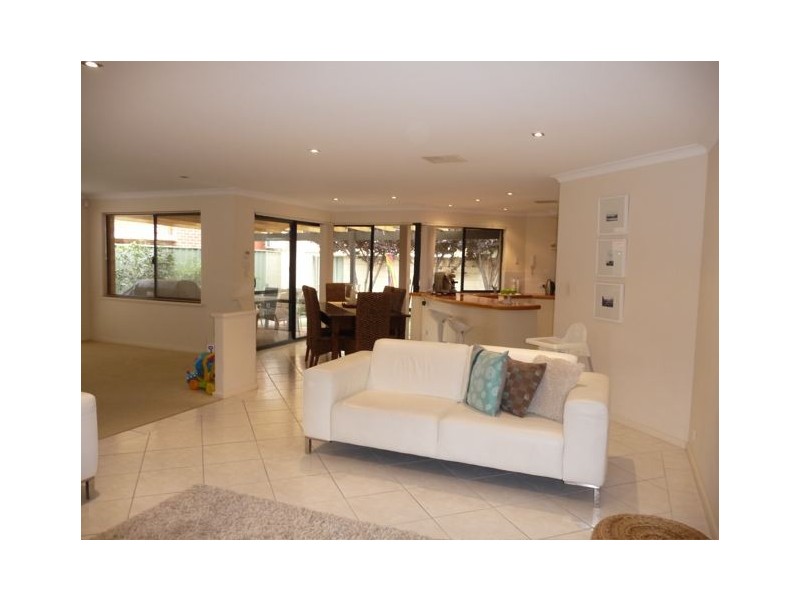 3/14 Kimberley Street, Belmont WA 6104