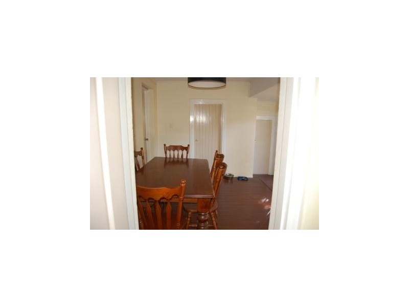 39B Pitt Street, St James WA 6102
