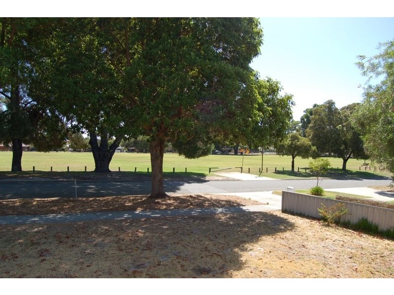 133 Mars Street, Carlisle WA 6101