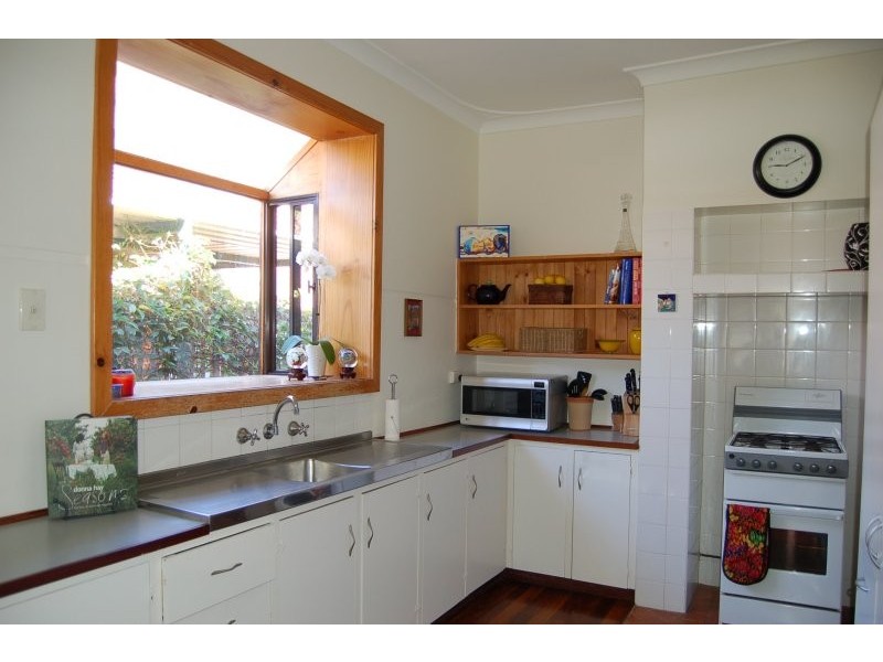 25 Victoria Street, St James WA 6102