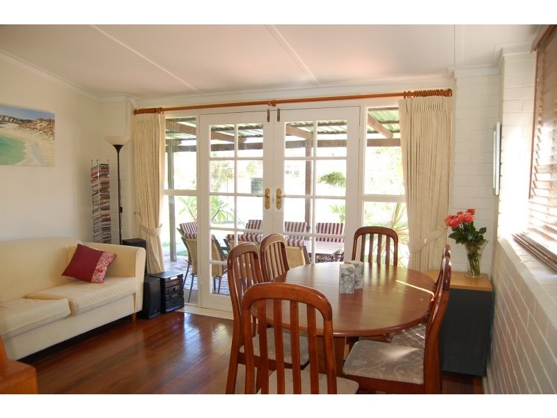 25 Victoria Street, St James WA 6102