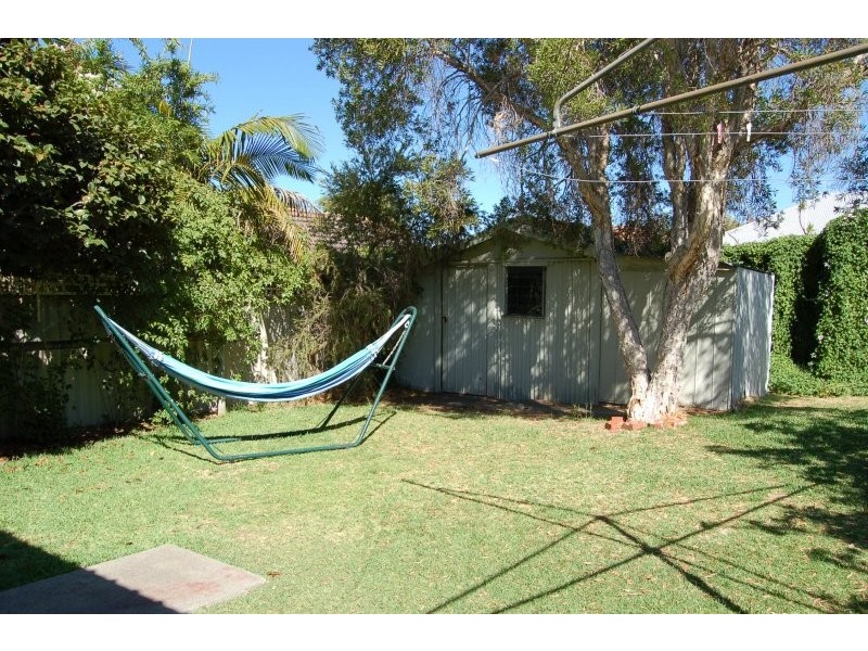 25 Victoria Street, St James WA 6102