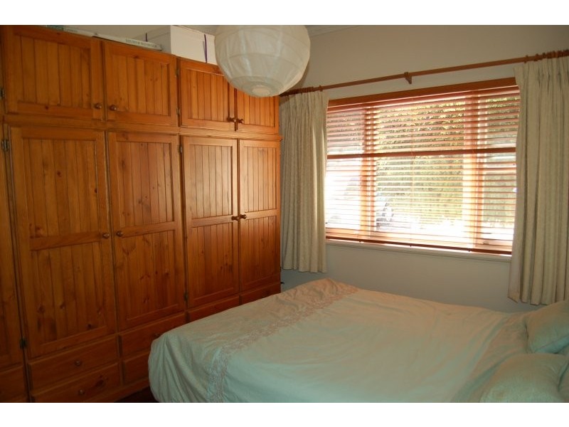 25 Victoria Street, St James WA 6102