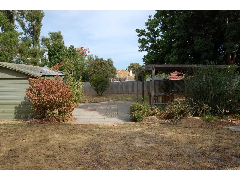 13 Riverview Road, East Victoria Park WA 6101