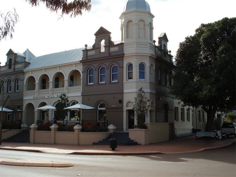 49A Rushton Street, Burswood WA 6100