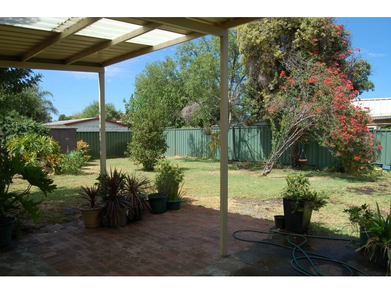 4 Woodford Road, Lynwood WA 6147