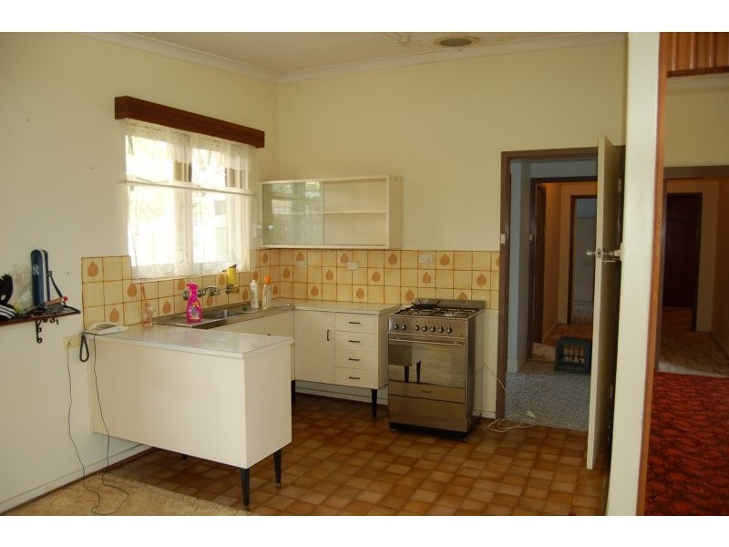 4 Woodford Road, Lynwood WA 6147