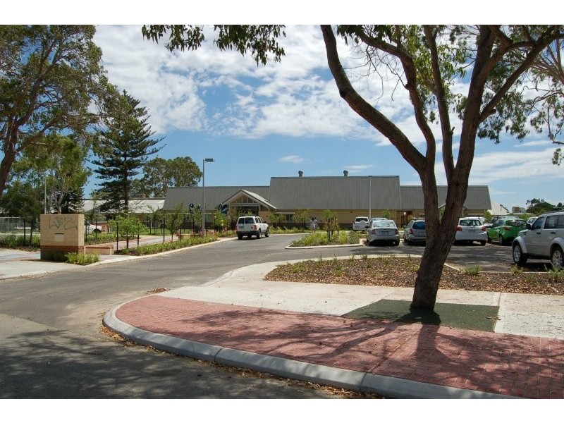 4 Woodford Road, Lynwood WA 6147