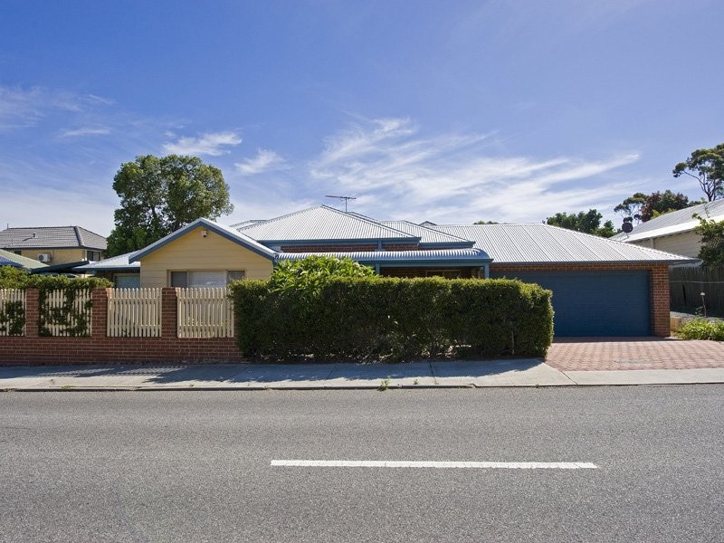 95 Kitchener Avenue, Victoria Park WA 6100