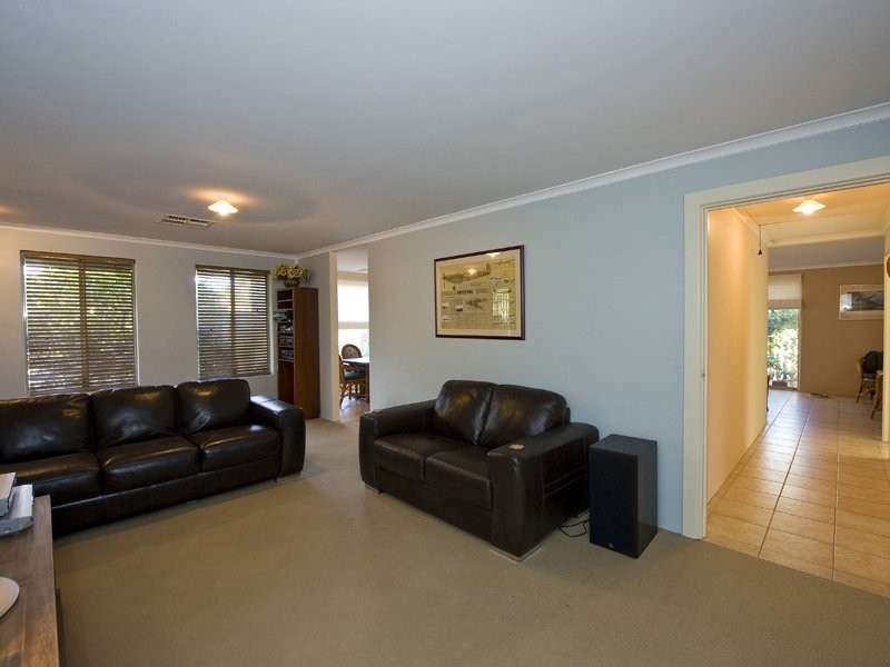 95 Kitchener Avenue, Victoria Park WA 6100