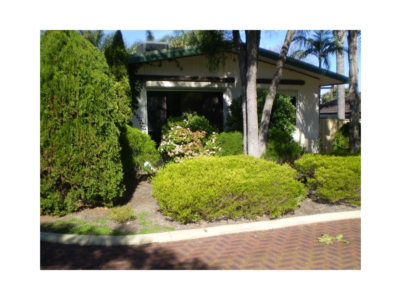 6 Lowes Street, Cloverdale WA 6105