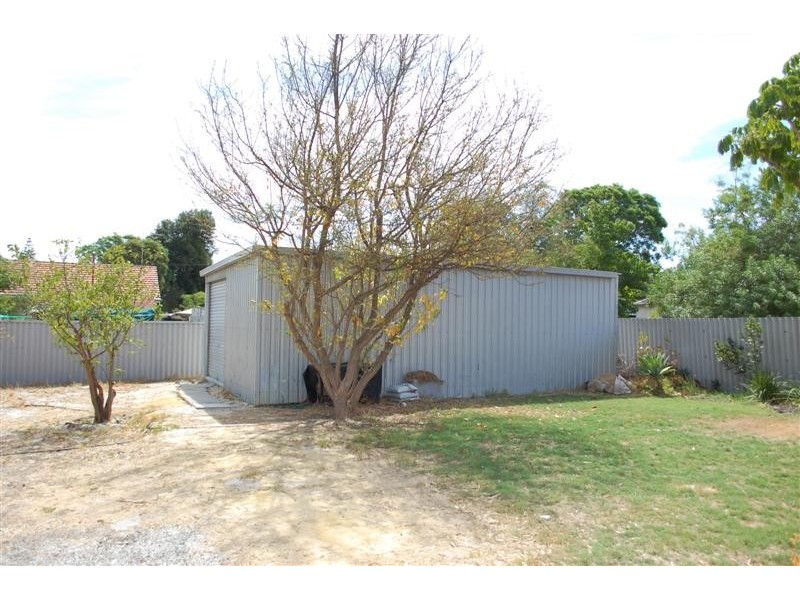 435 Berwick Street, St James WA 6102