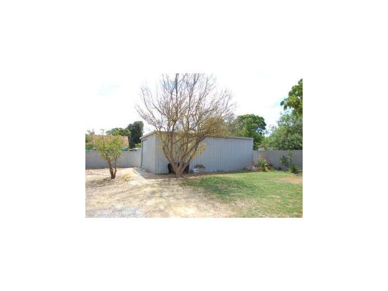 435 Berwick Street, St James WA 6102