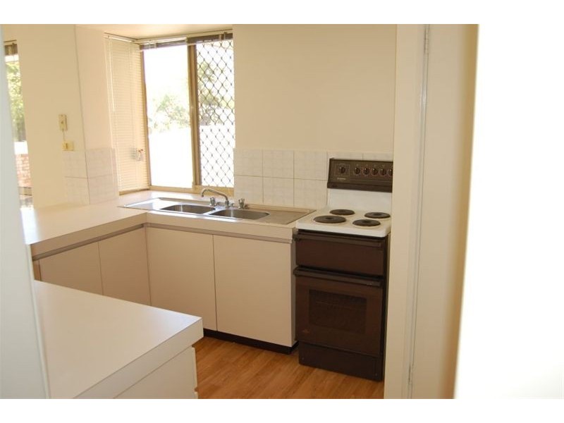 1/225 Berwick Street, Victoria Park WA 6100