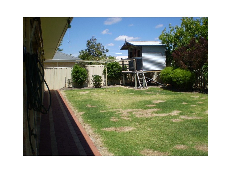 13 The Bridgeway, Canning Vale WA 6155