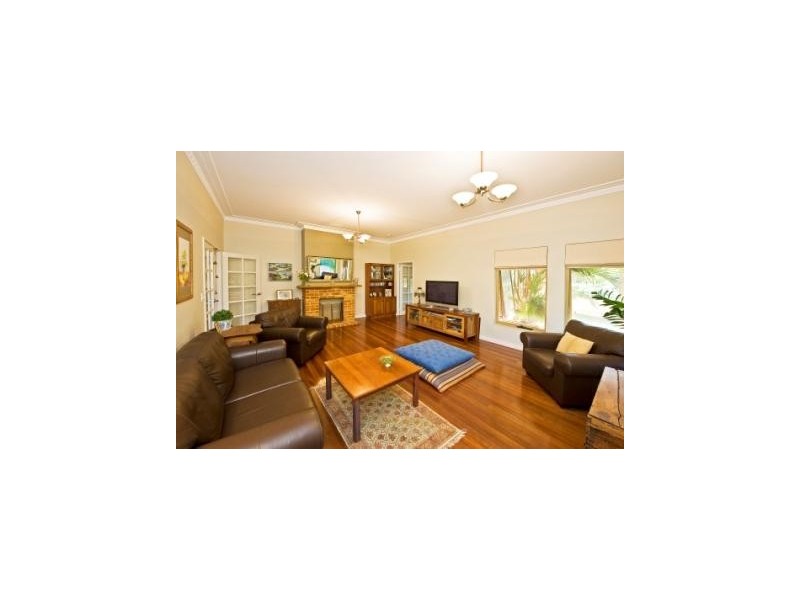 2 Pinedale Street, East Victoria Park WA 6101