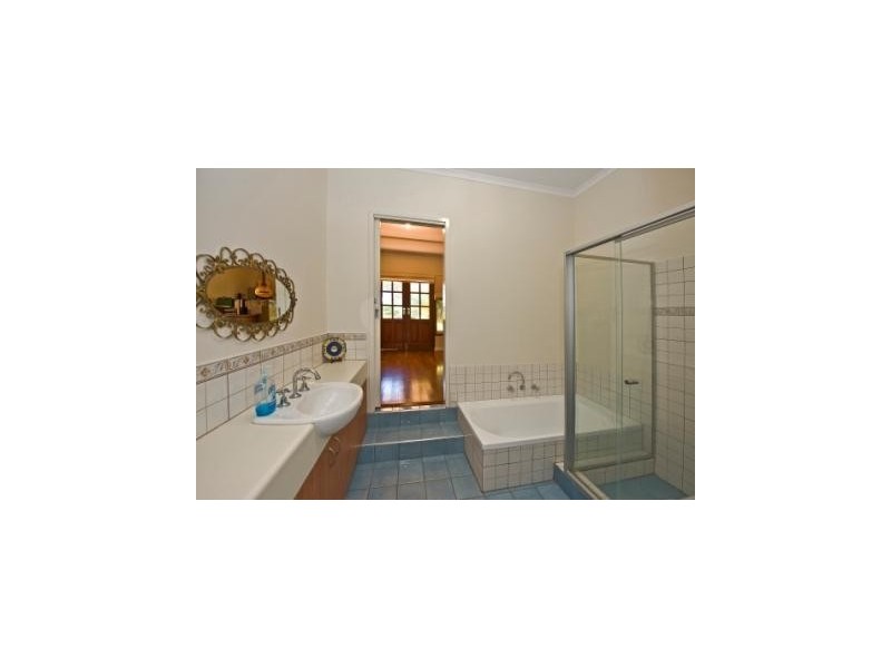 2 Pinedale Street, East Victoria Park WA 6101