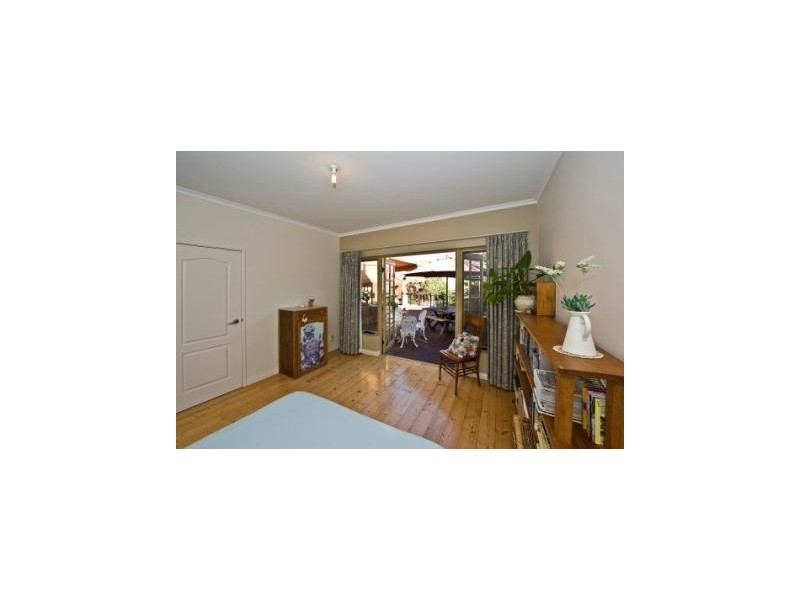 2 Pinedale Street, East Victoria Park WA 6101