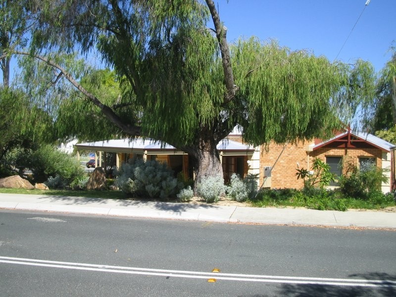 2 Pinedale Street, East Victoria Park WA 6101