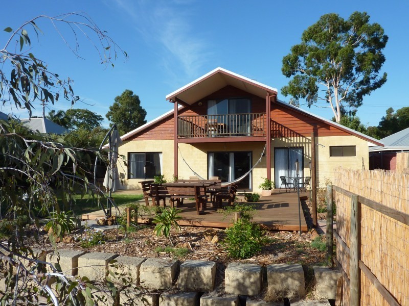 13 Plummer Street, East Victoria Park WA 6101