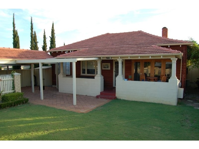 11 Quinn Avenue, Bentley WA 6102