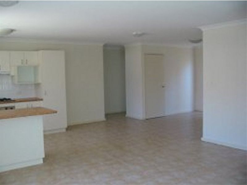 4/2-4 Page Avenue, Bentley WA 6102