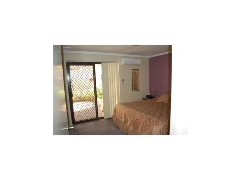 4/10 Lawrence Street, Como WA 6152