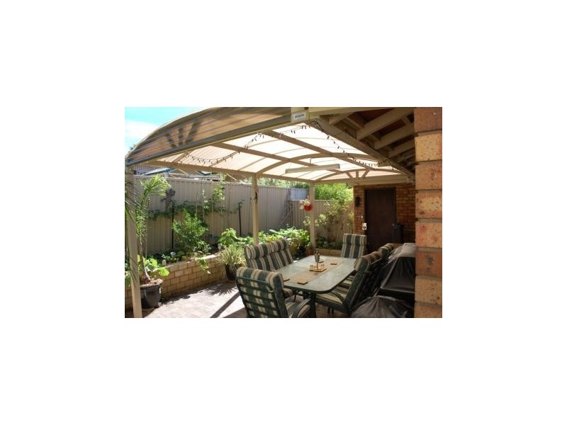 4/10 Lawrence Street, Como WA 6152