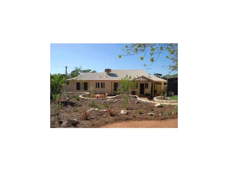 1 Upton Street, St James WA 6102